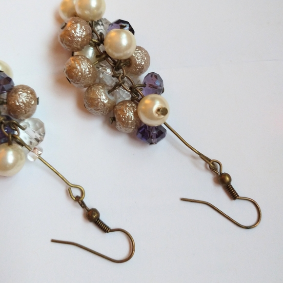 Glass and faux Pearl drop earrings white/cream/violet - Picture 3 of 6